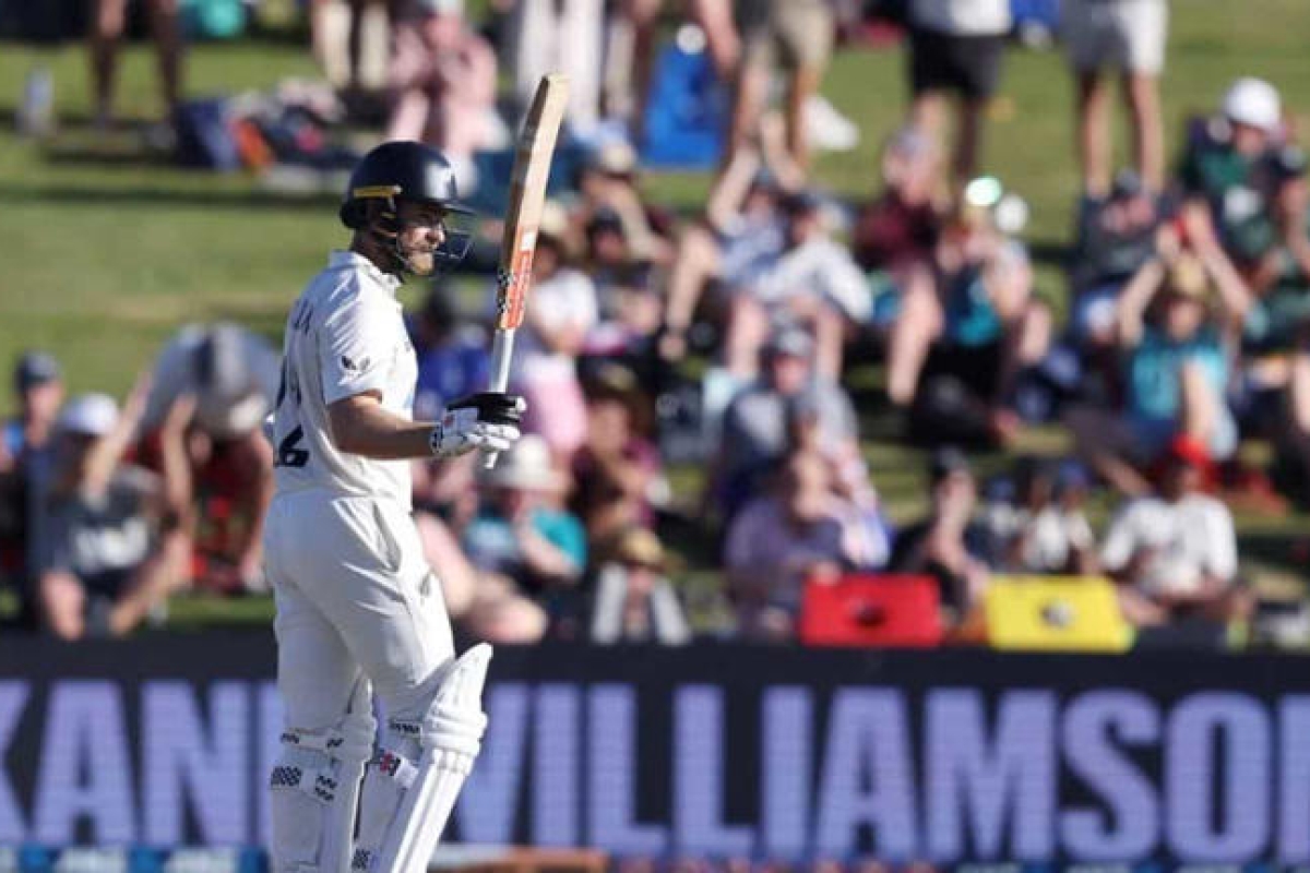 New Zealand builds a 340-run lead after their best day of cricket against England in the 3rd Test.